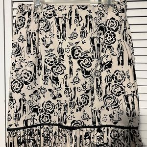 Elliott Lauren skirt with side zipper. Size 12